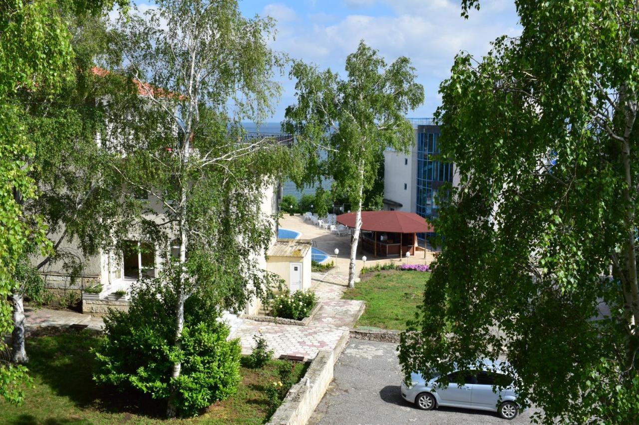 Ahilea Hotel - Free Pool Access Baltschik Exterior foto